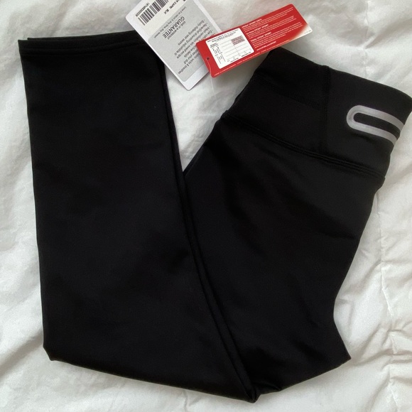 Athleta Sonar Capri Size Small black - Picture 2 of 5